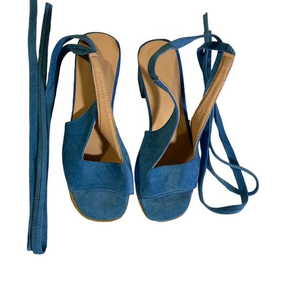 SANDALS, Blue faux suede with greek-style wrap up legs, size 37, barely worn - Picture 3 of 6